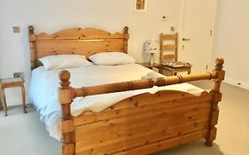 Luxury Ensuite Room 2 Minutes From Cambridge Station